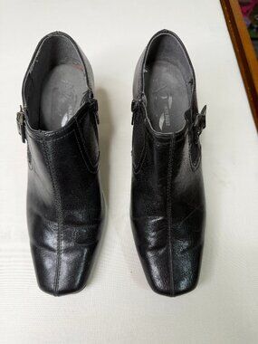 A2 by Aerosoles Black Leather Ankle Booties Buckle Zip Comfort Heels US 8